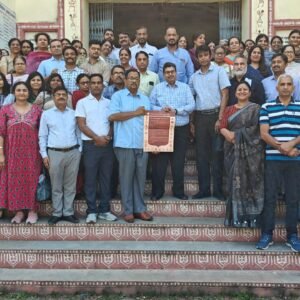 संवाद कार्यक्रम के दौरान स्वागत एवं कैलेंडर भेंट