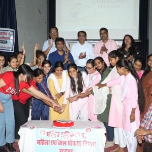दो दिवसीय महिला एवं बालिका के कानूनों पर कार्यशाला के दूसरे दिन  महाविद्यालय की बालिकाओं के साथ विभिन्न कानूनों सम्बंधित व्याख्यान